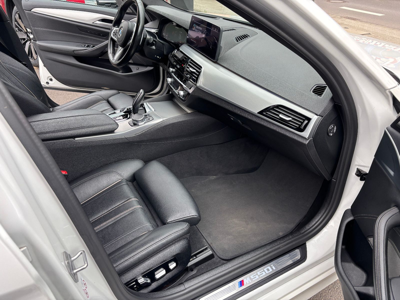 BMW 550 5 Limousine M550 i xDrive ACC/HUD/Massage — photo 12