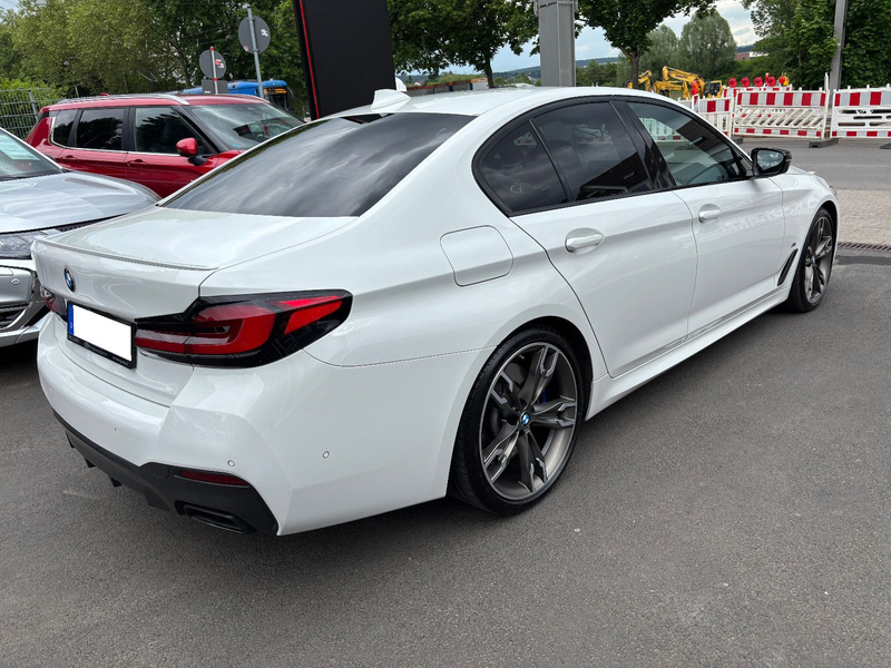 BMW 550 5 Limousine M550 i xDrive ACC/HUD/Massage — photo 4