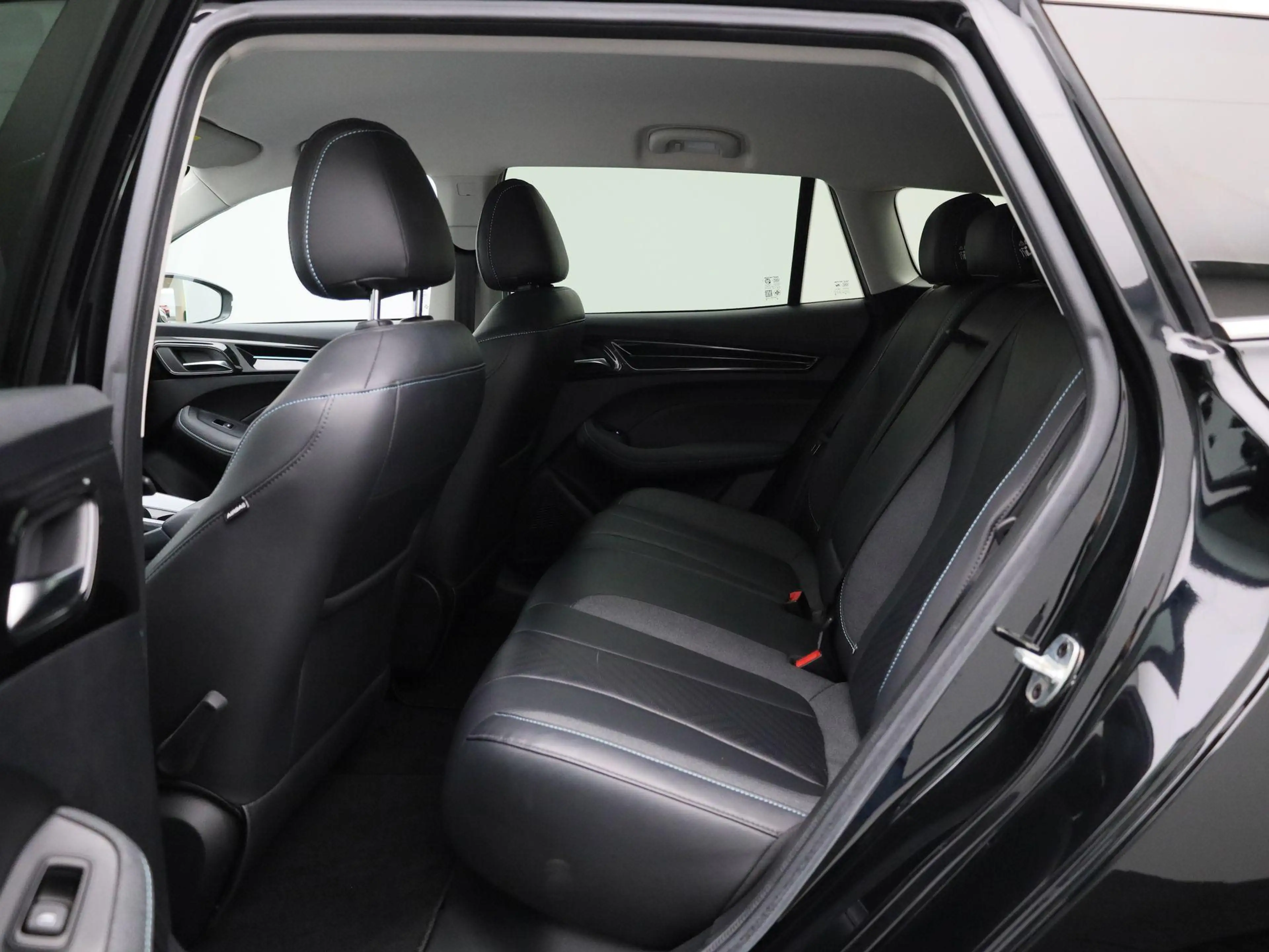 MG MG5 Long Range Luxury 61 kWh | Navi | CarPlay | 360 Ca — photo 10