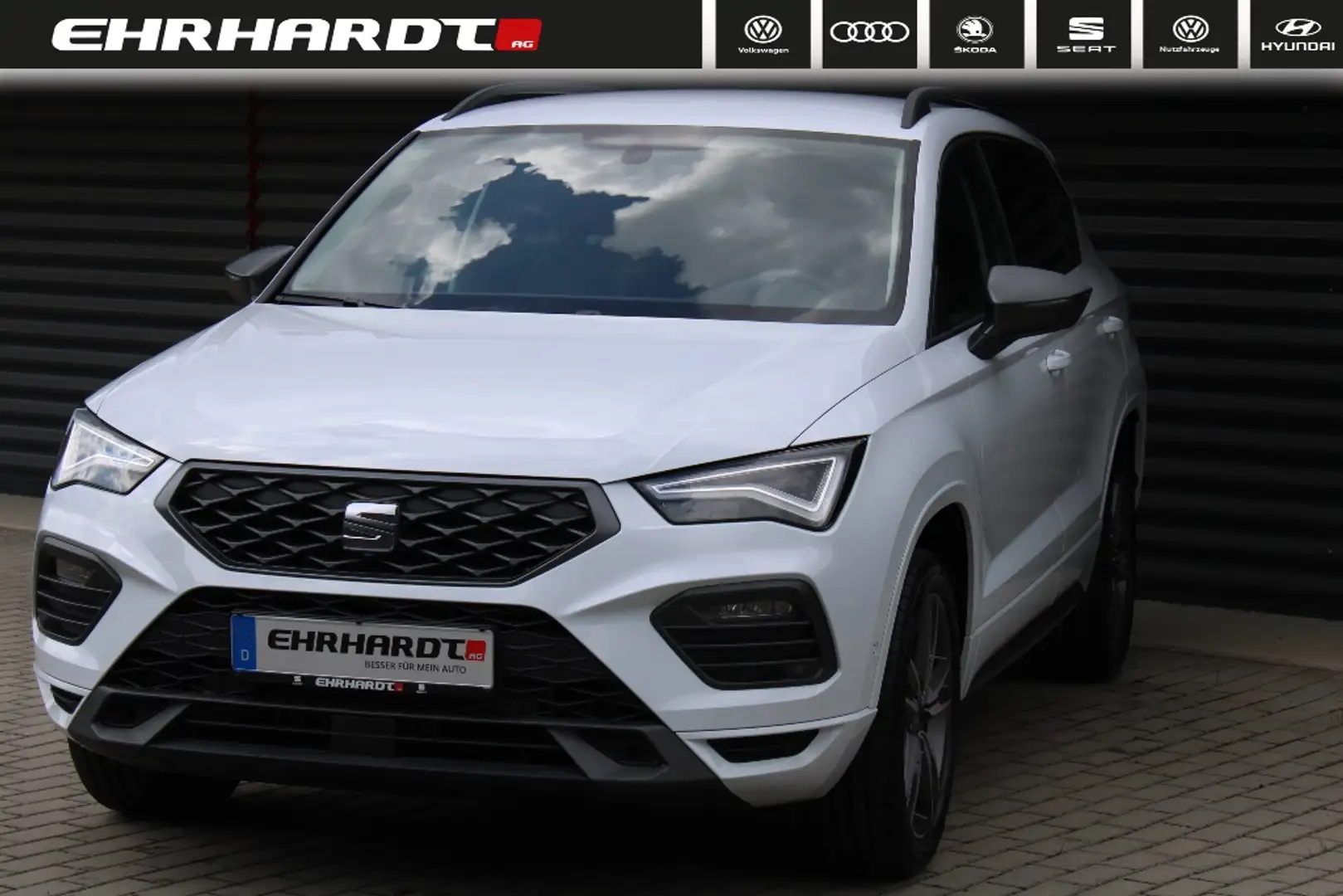SEAT Ateca 1.5 TSI ACT FR AHK*LED*NAV*TEMP*SHZ*PARKLENK*KA... Weiß - 1