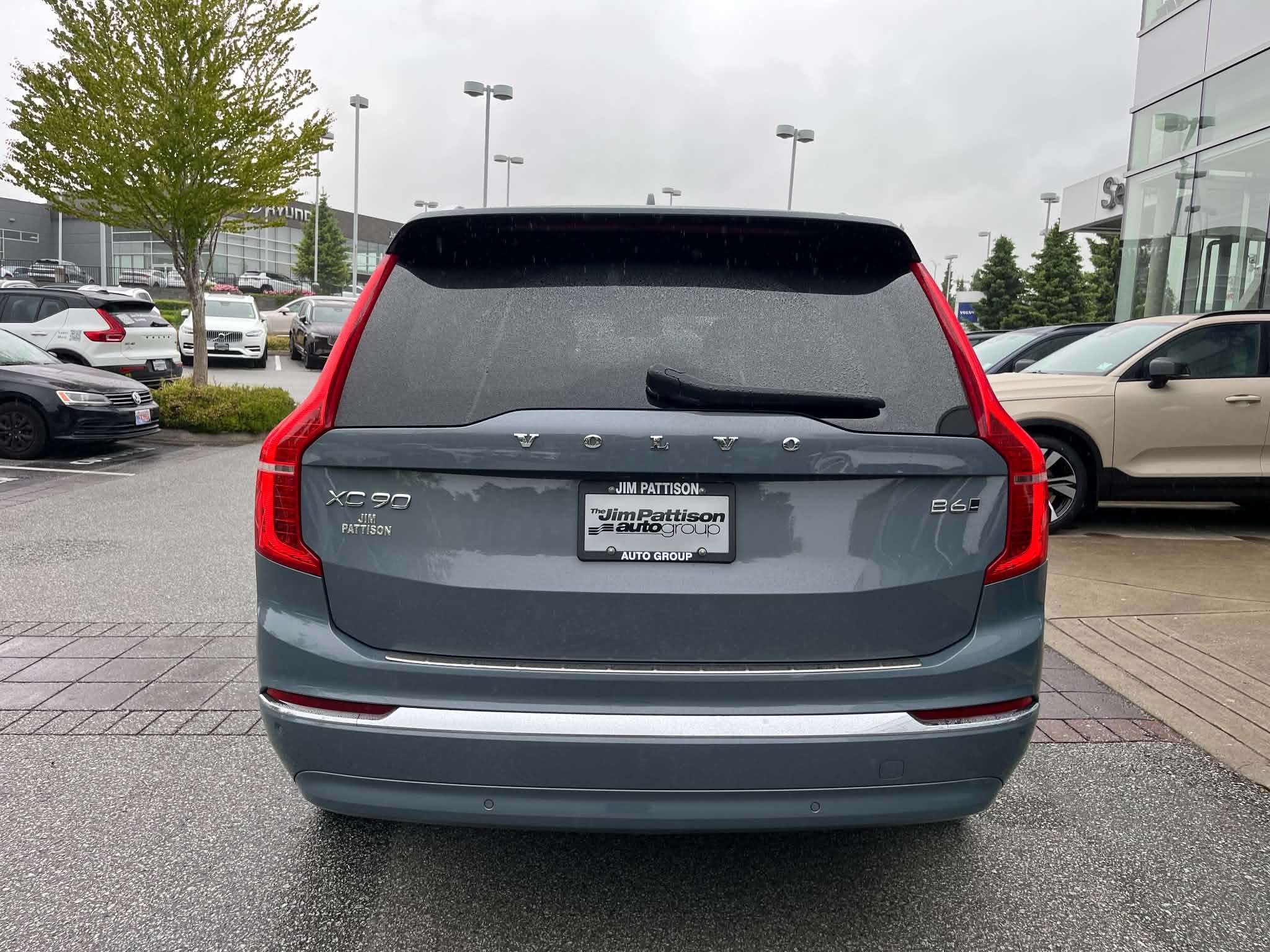 2023 Volvo XC90 B6 AWD Ultimate Bright alt 4