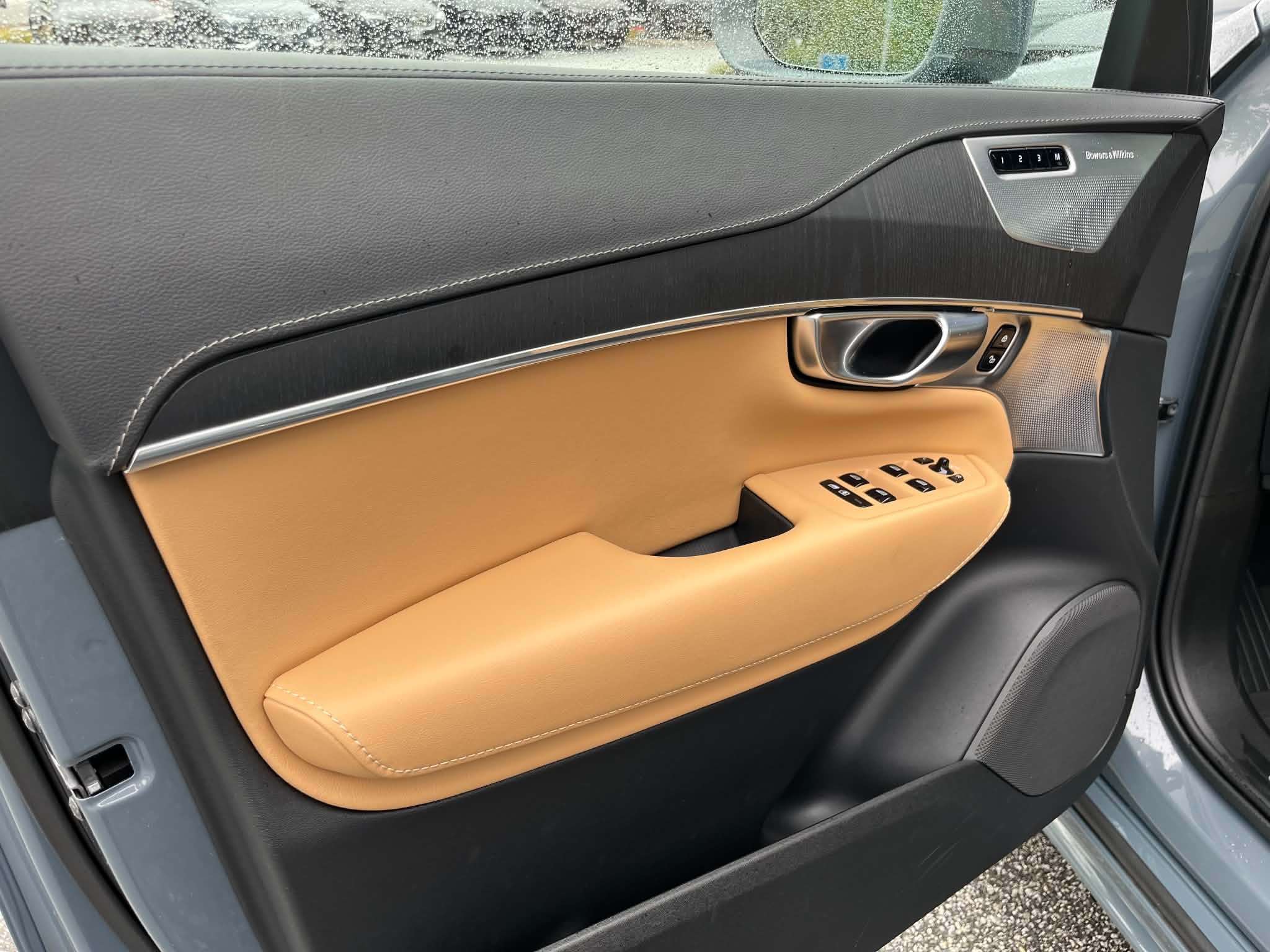 2023 Volvo XC90 B6 AWD Ultimate Bright thumb 10