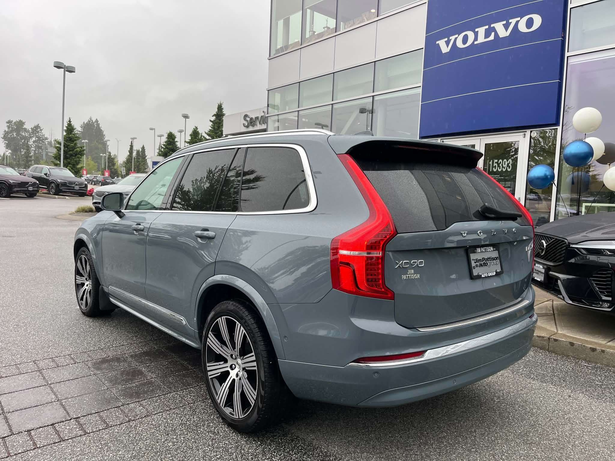 2023 Volvo XC90 B6 AWD Ultimate Bright alt 3