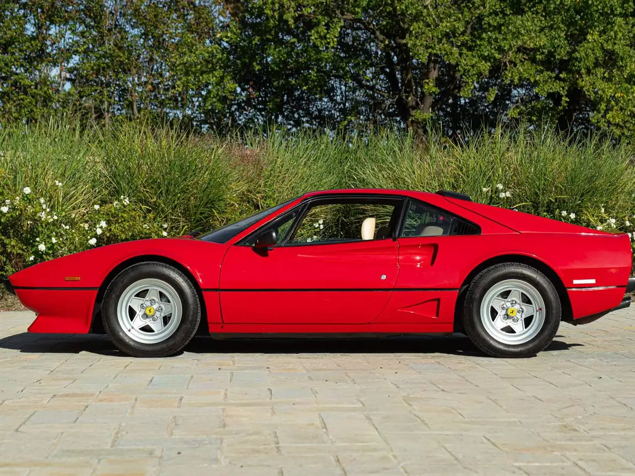Ferrari 208 GTB TURBO, foto 12