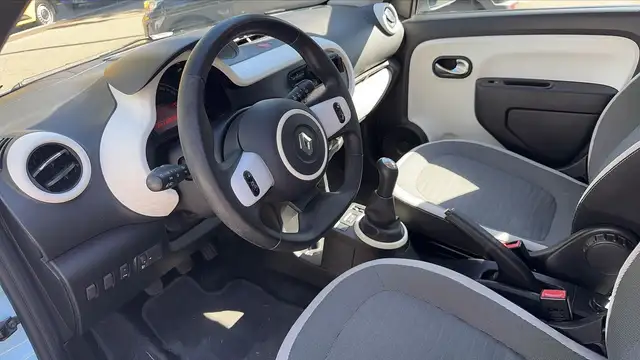 Renault Twingo view 8