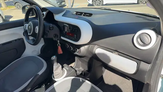 Renault Twingo view 10
