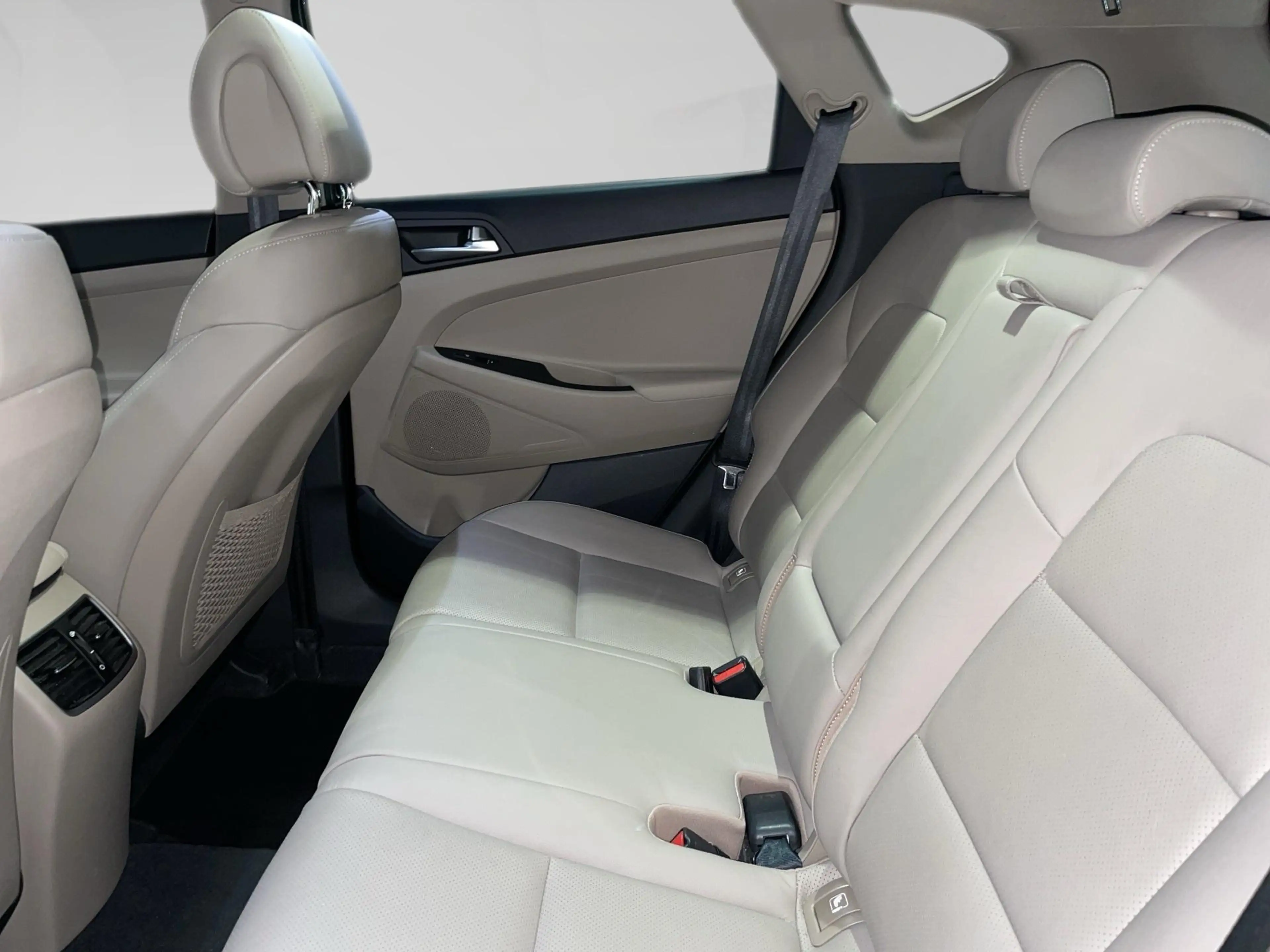 Hyundai TUCSON 1.6 T-GDi Premium — photo 11