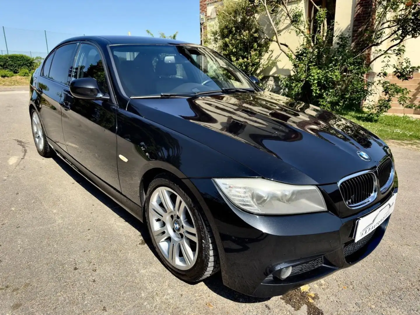 BMW 318 318d e90 pack -M LCI 7499e Black - 1