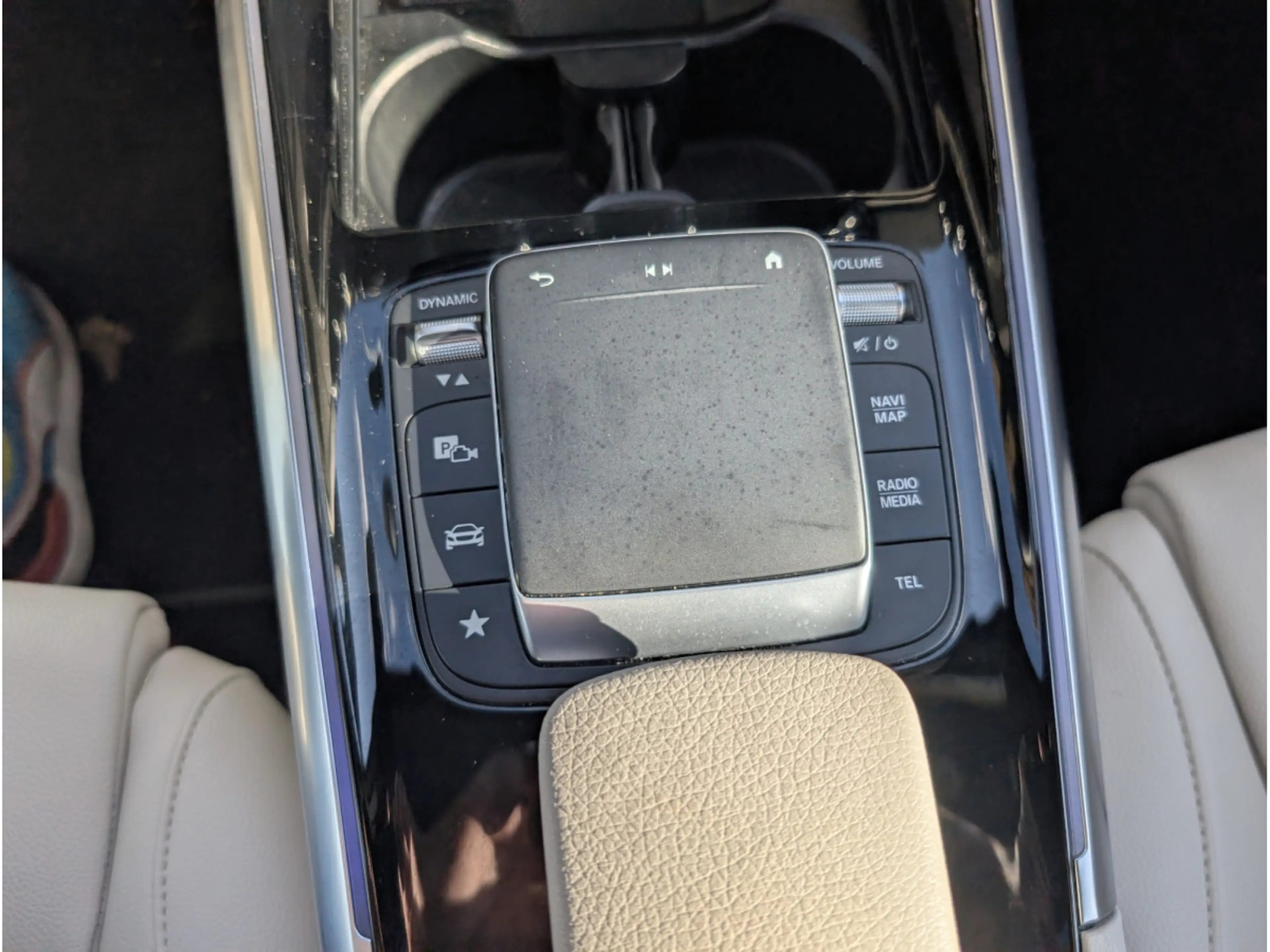 Mercedes-Benz GLA 200 163CV 7G-TRONIC * GARANTIE 36 MOIS * — photo 10