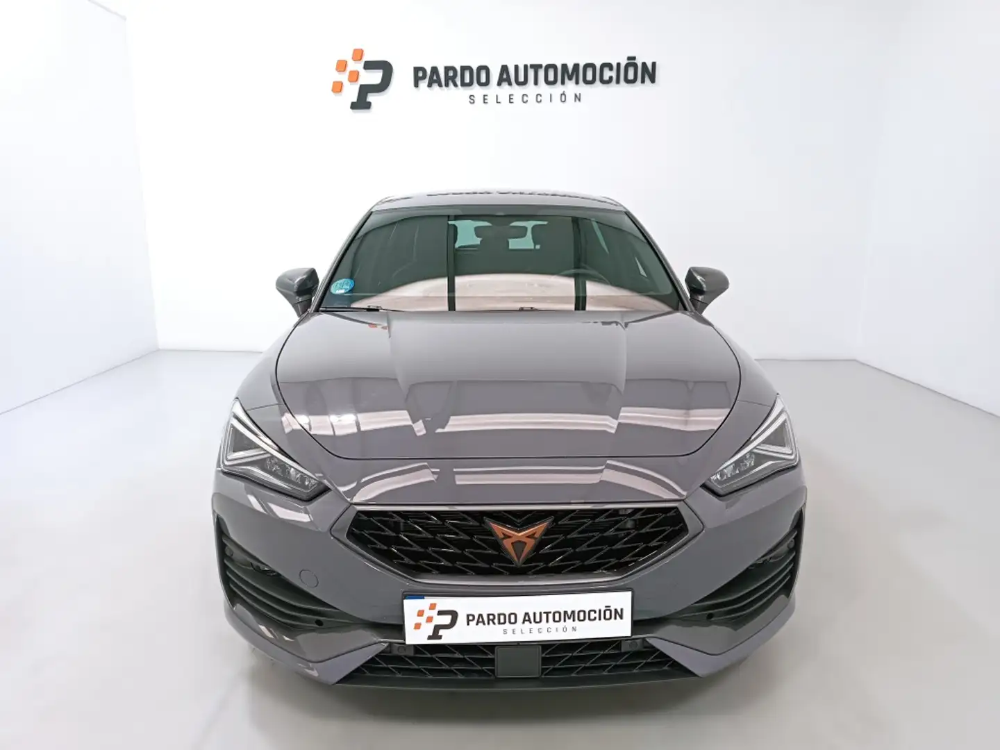 CUPRA Leon 1.5 eTSI 110 DSG Gris - 2