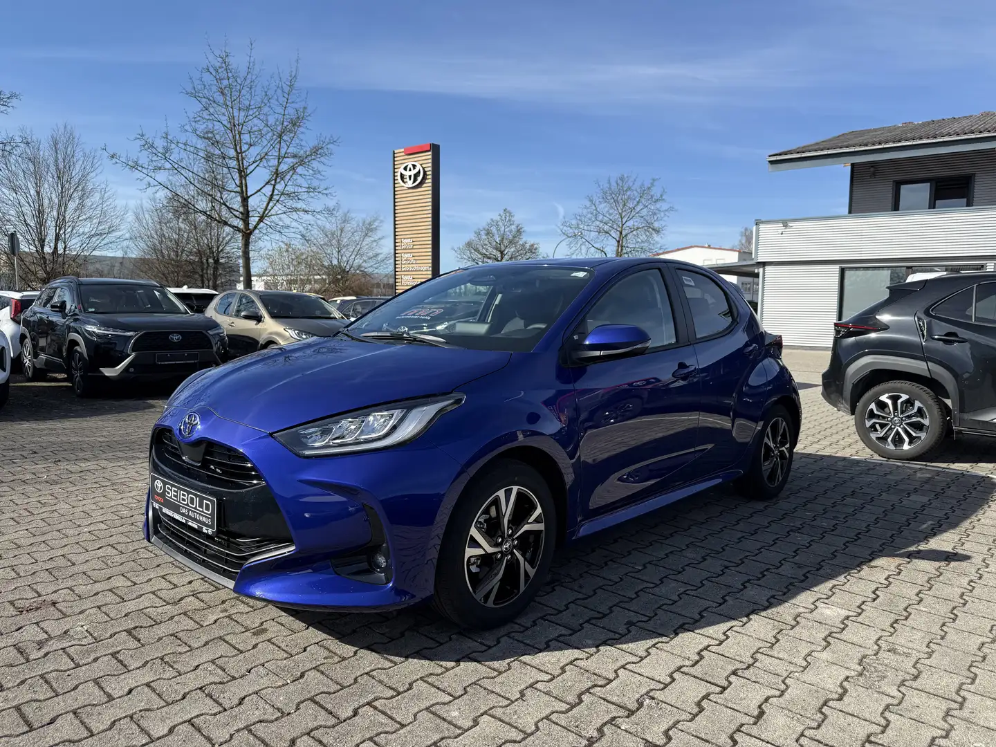 Toyota Yaris Hybrid Teamplayer inkl. Winterpaket* Blau - 1