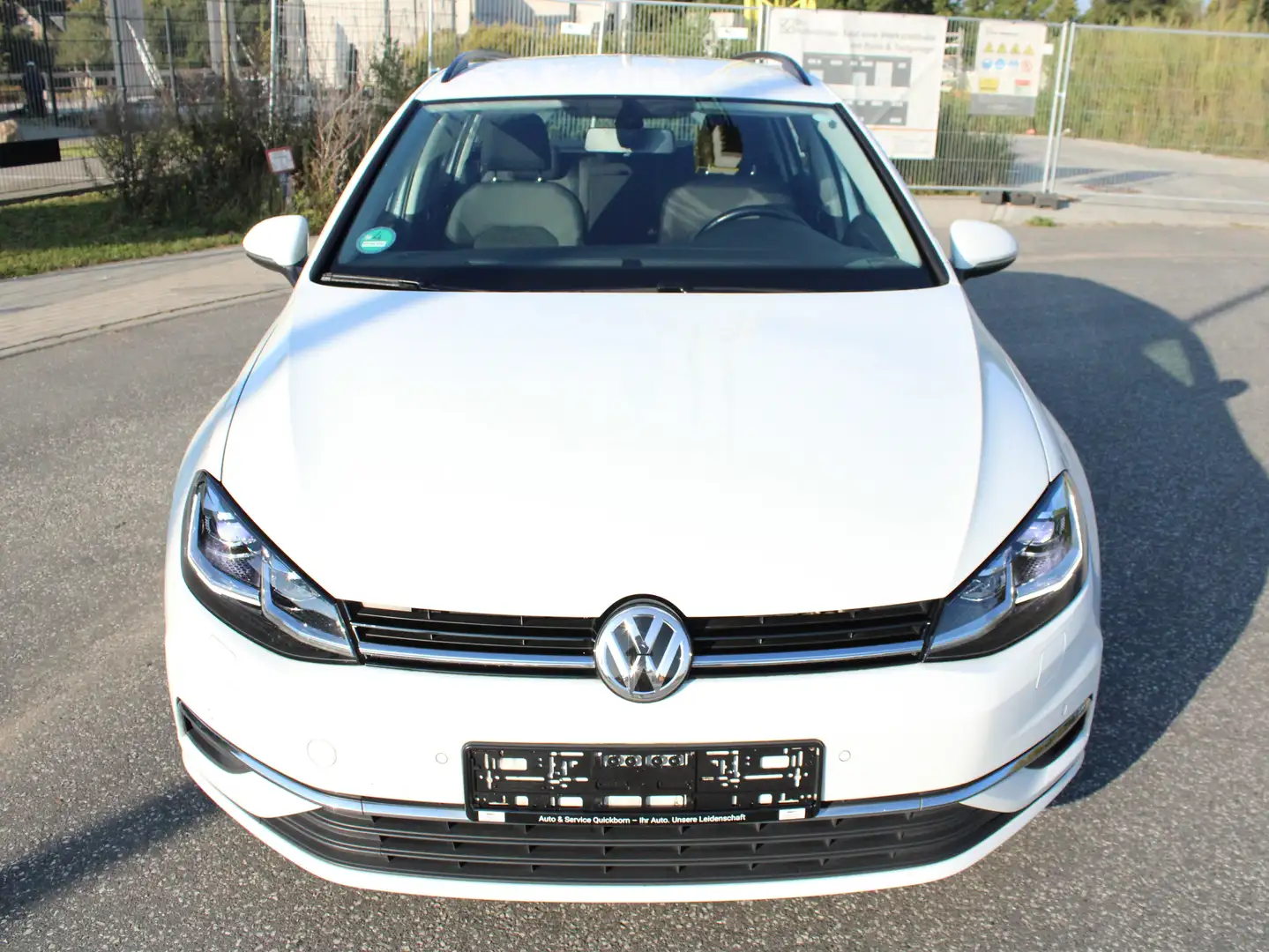Volkswagen Golf Variant 2.0 TDI 2.HD LED+ACC+Massage+Alcantara+NAV+MWST Weiß - 2
