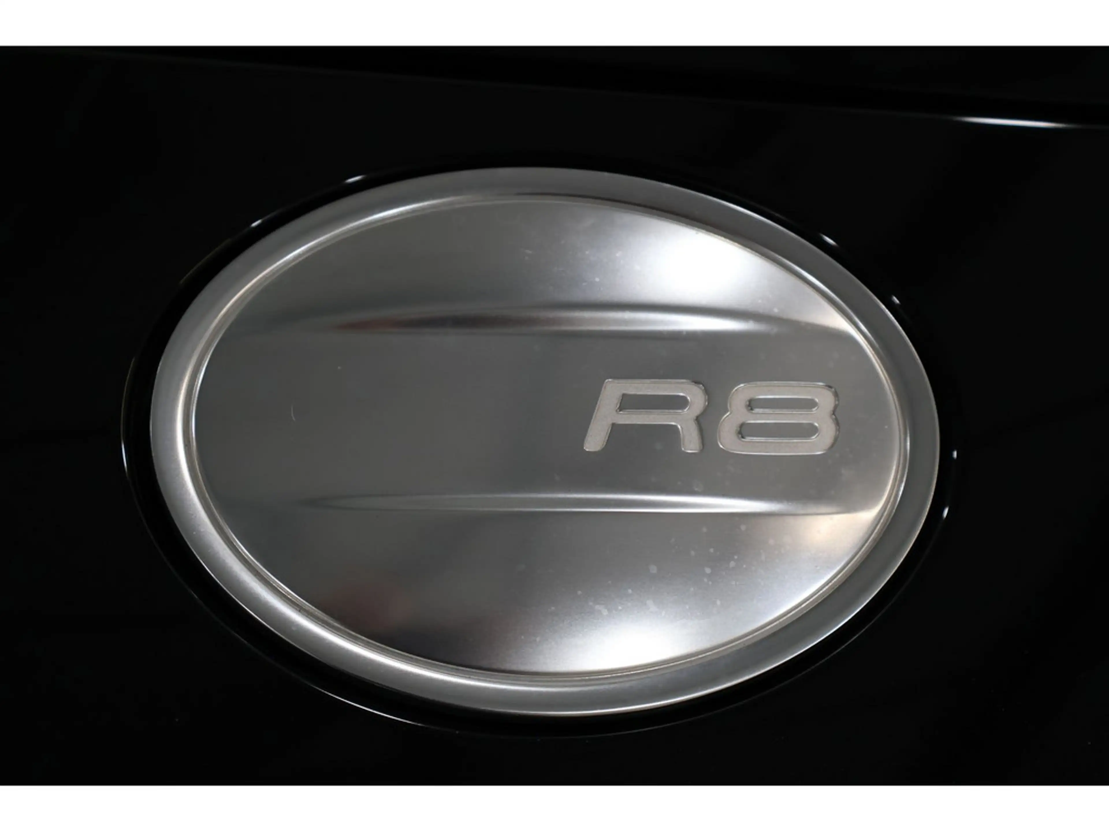 Audi R8 Spyder 5.2 FSI RWD performance LED*PDC*R-Kamera * — photo 14
