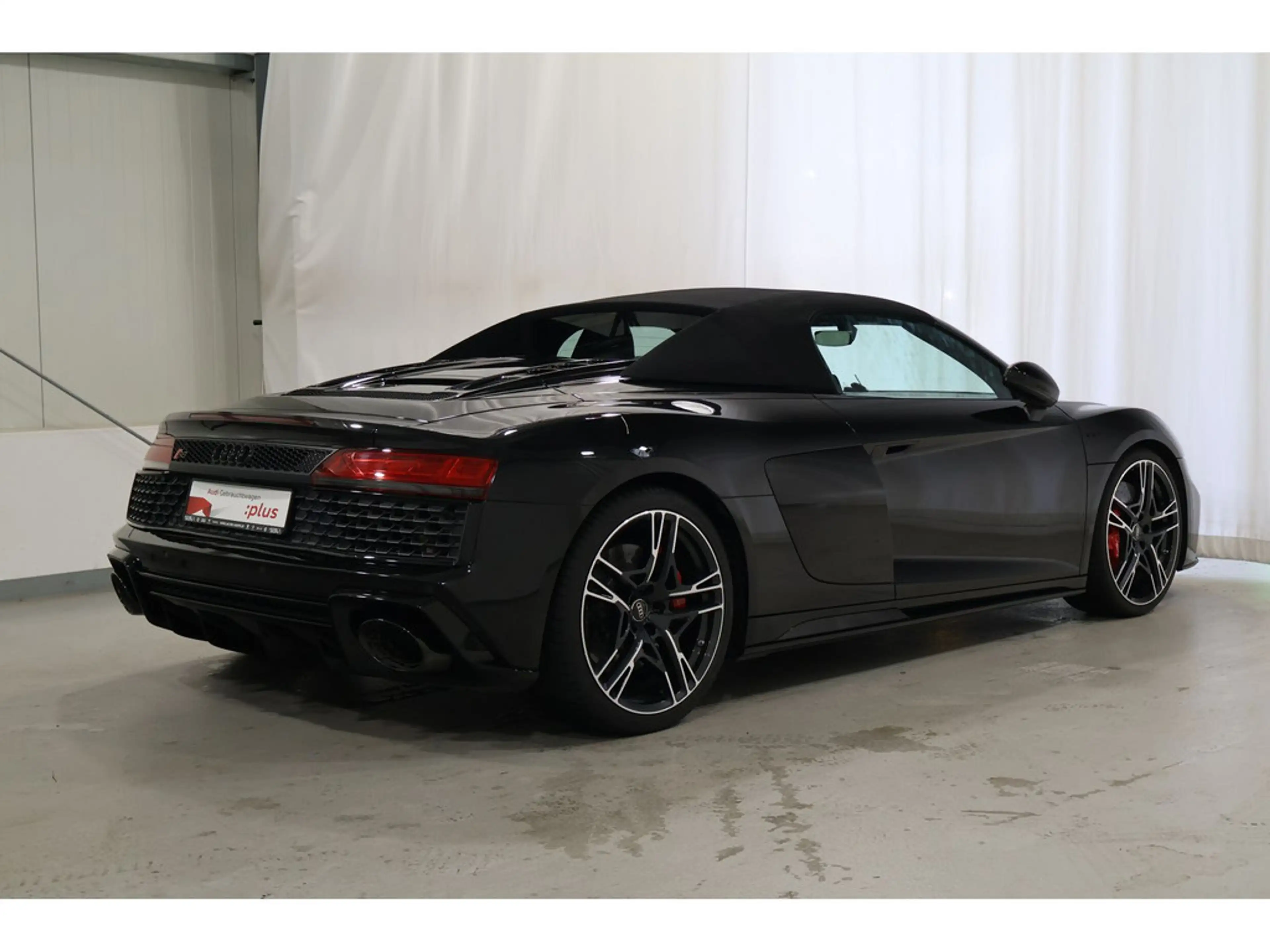 Audi R8 Spyder 5.2 FSI RWD performance LED*PDC*R-Kamera * — photo 5