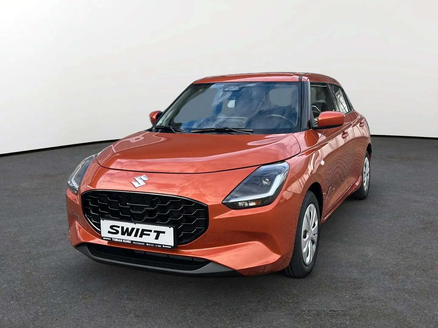 Suzuki Swift 1.2 Dualjet Hybrid 61 kW Club Orange - 1