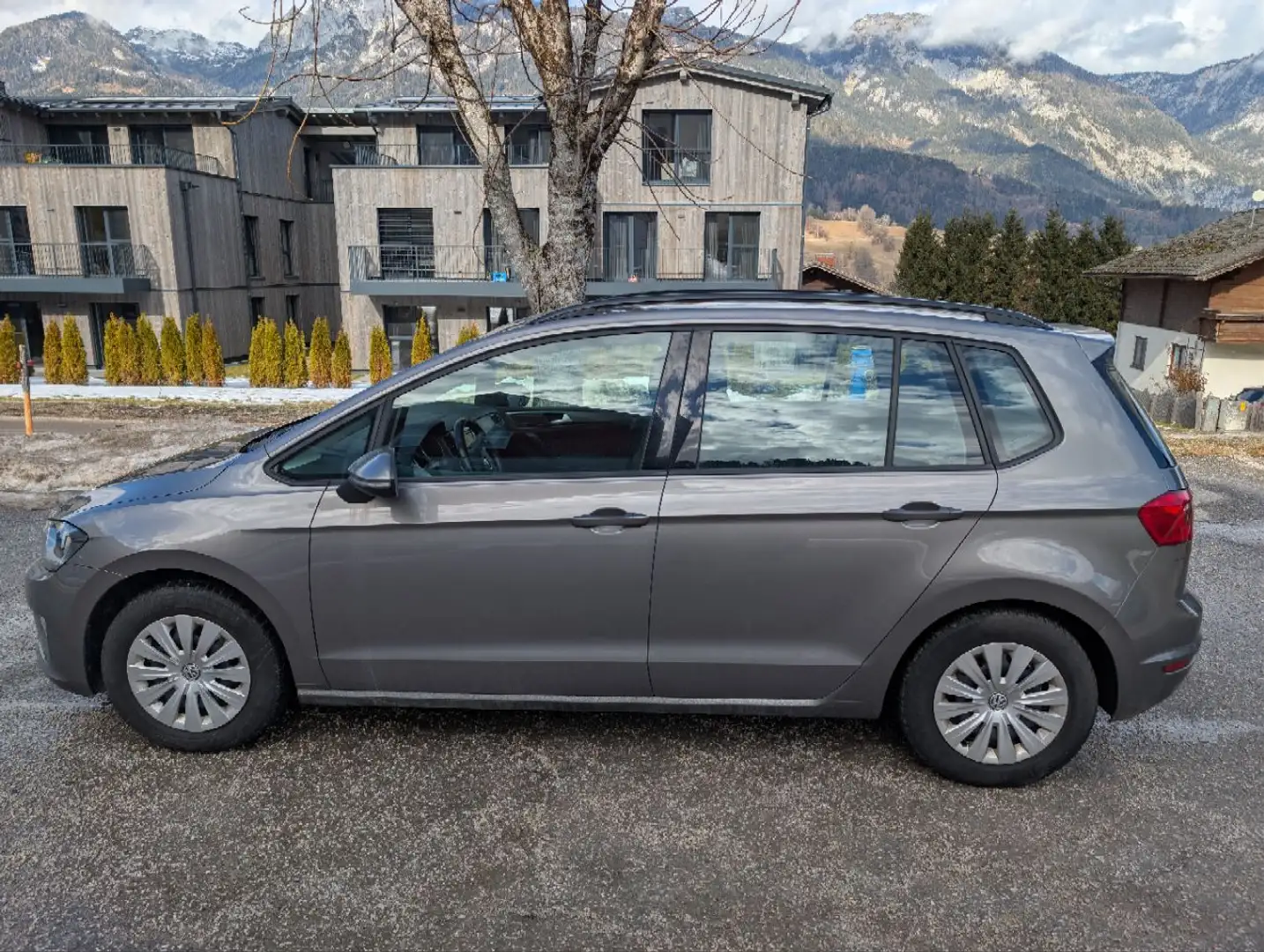 Volkswagen Golf Sportsvan Golf Sportsvan Trendline 1,6 BMT TDI Trendline Grau - 1