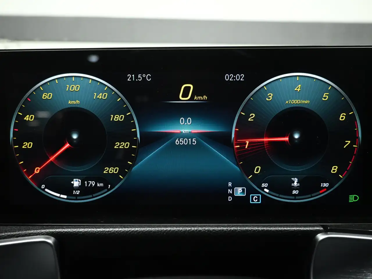 Mercedes-Benz GLB photo Mercedes-Benz GLB