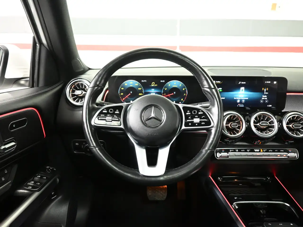 Mercedes-Benz GLB photo Mercedes-Benz GLB