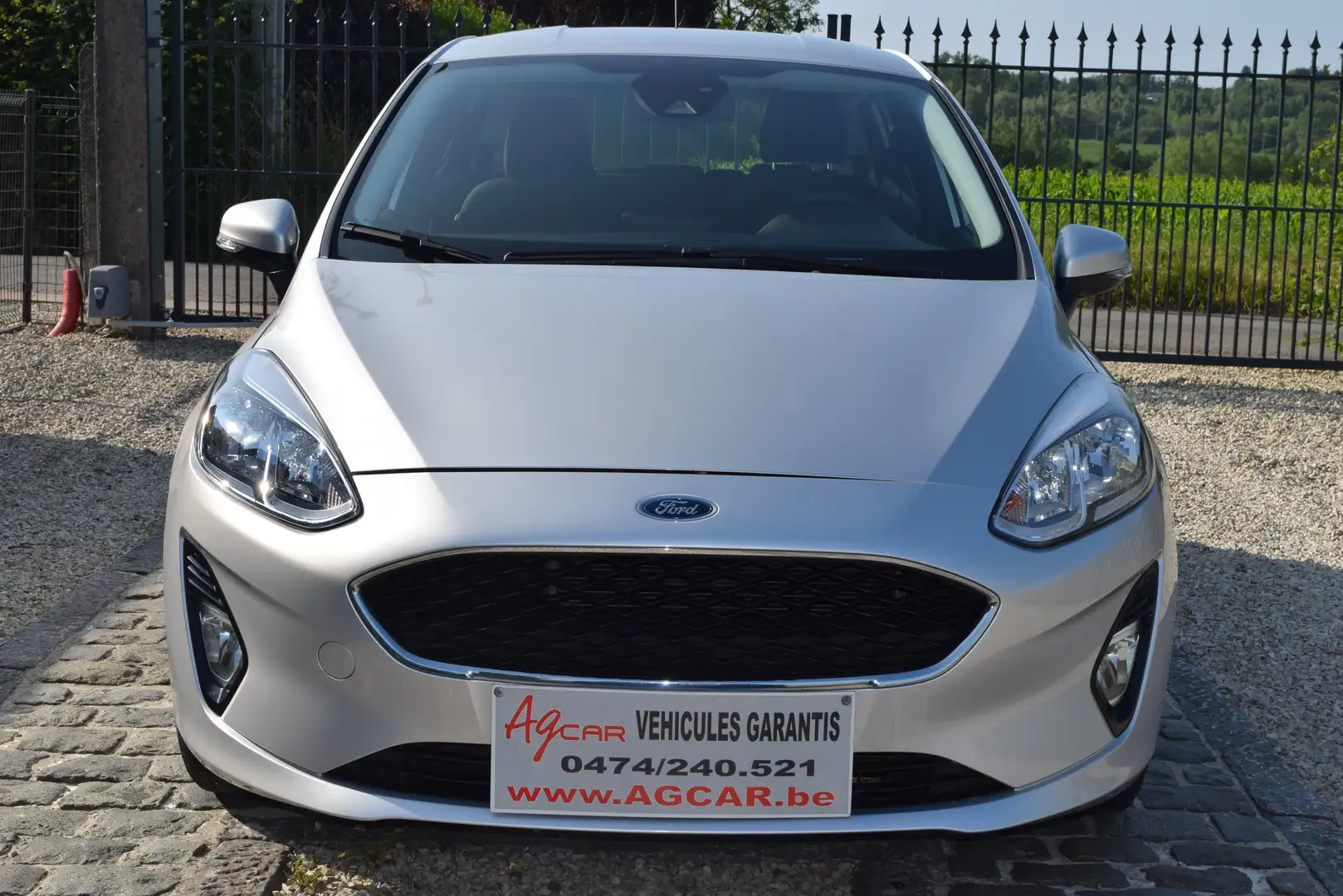Ford Fiesta 1.1i - GARANTIE 1 AN - 189,36€/mois* - AIRCO Gris - 2