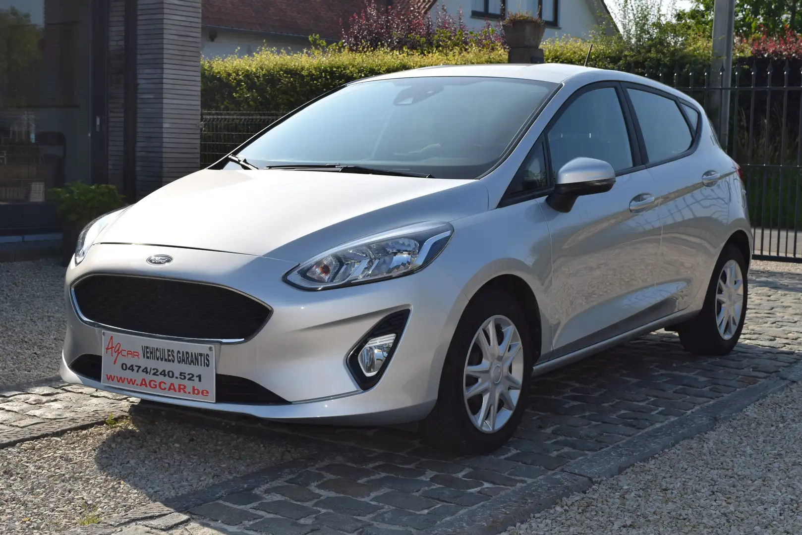 Ford Fiesta 1.1i - GARANTIE 1 AN - 189,36€/mois* - AIRCO Gris - 1