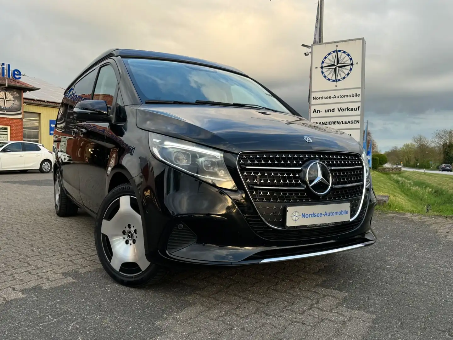Mercedes-Benz V 300 d 4M Marco Polo NEUWAGEN CHARAKTER Markise Schwarz - 1