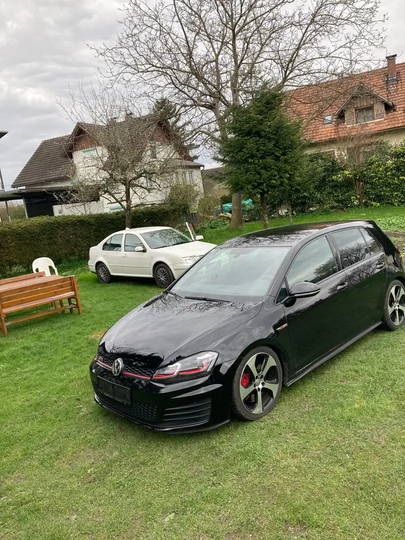 Volkswagen Golf GTI 2,0 TSI Performance - 2