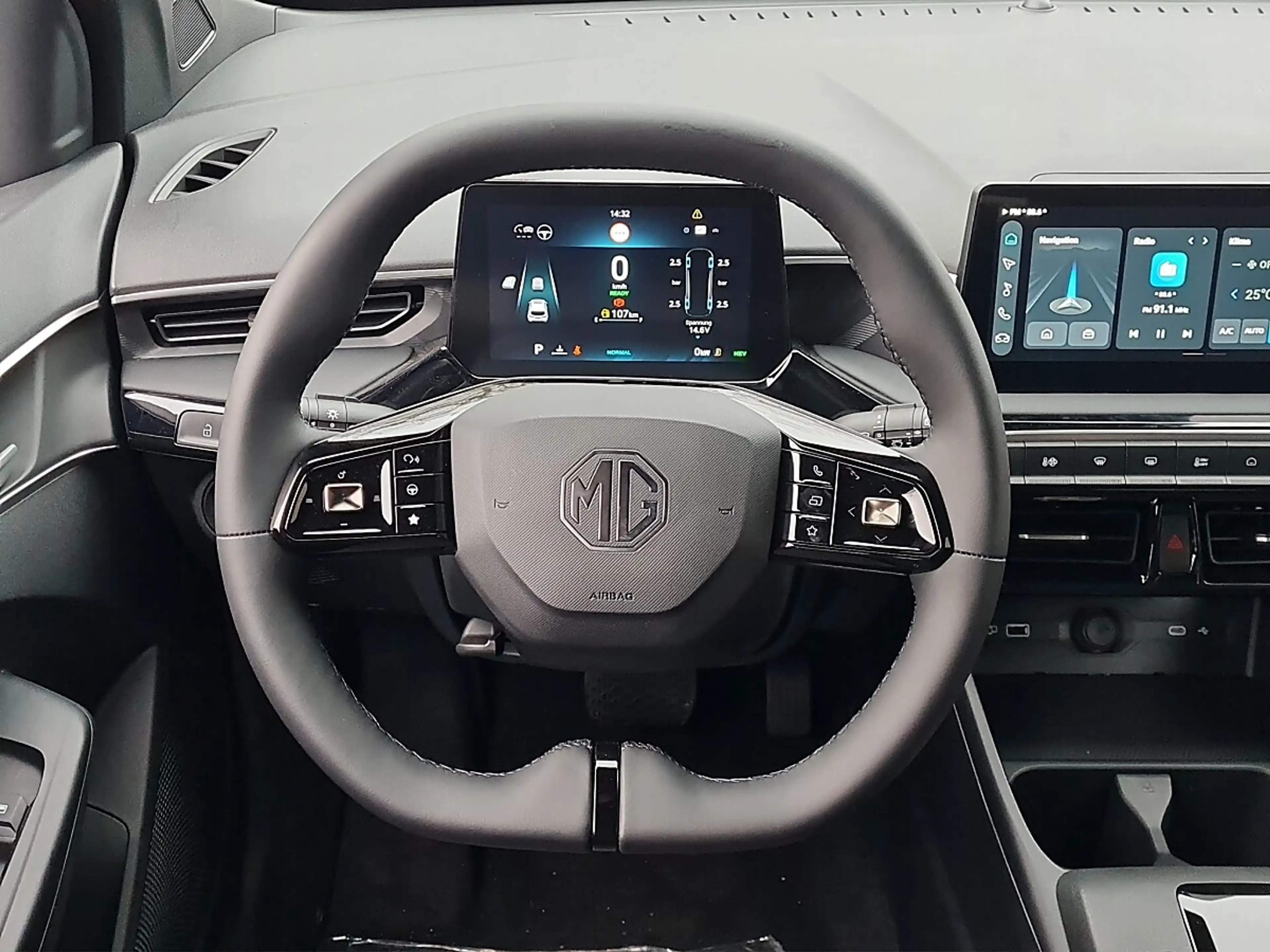 MG MG3 Hybrid+ Luxury Aut. — photo 10