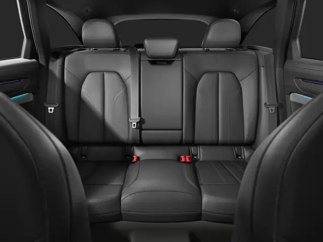 Audi A6 view 11