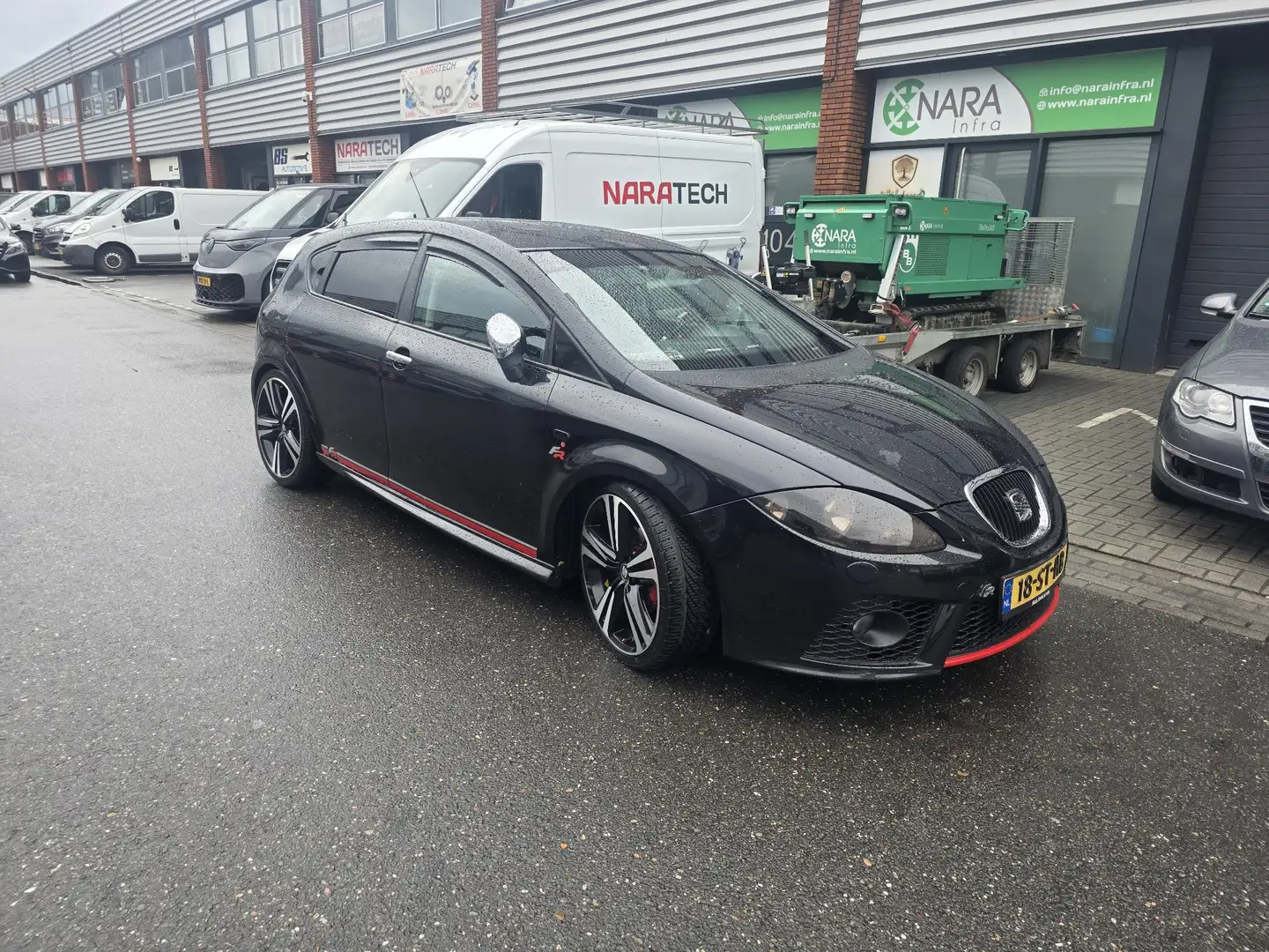 SEAT Leon 2.0 FSI Stylance Czarny - 1