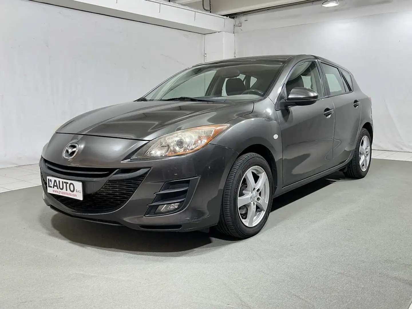 Mazda 3 1.6 MZR 105 CV 5p. Active Gris - 1