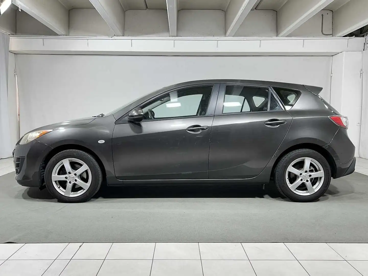 Mazda 3 1.6 MZR 105 CV 5p. Active Gris - 2