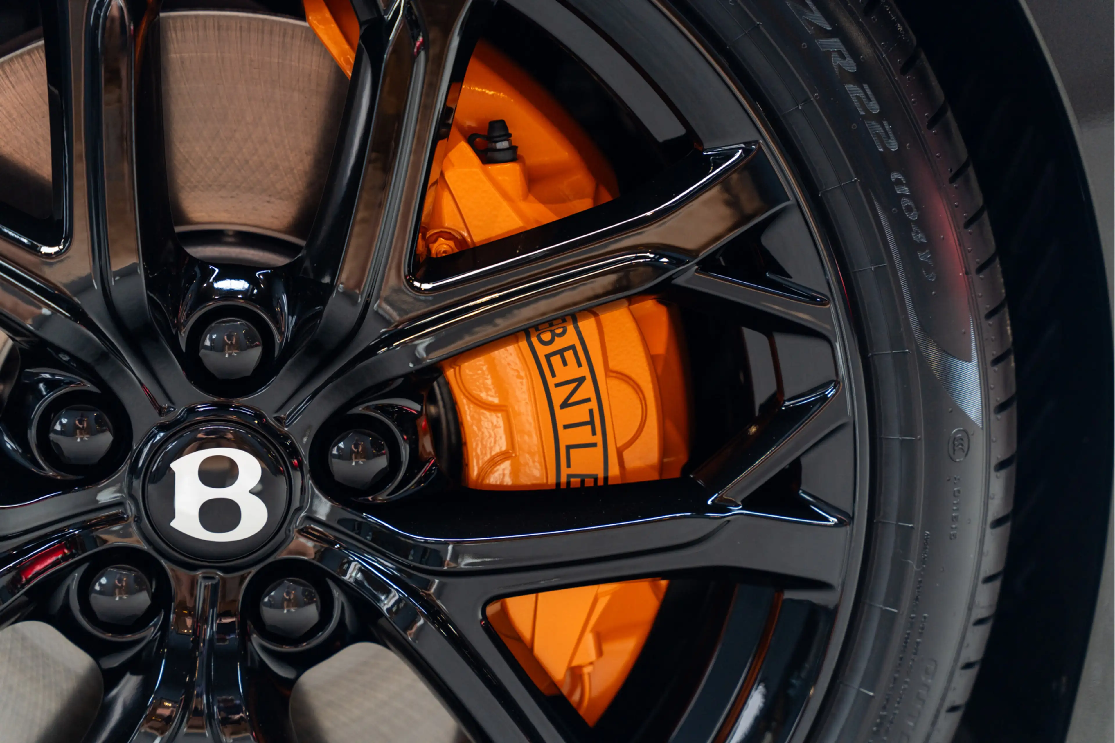 Bentley Continental GT S Carbon Styling Edition 4.0 V8 Hybrid GT S — photo 15