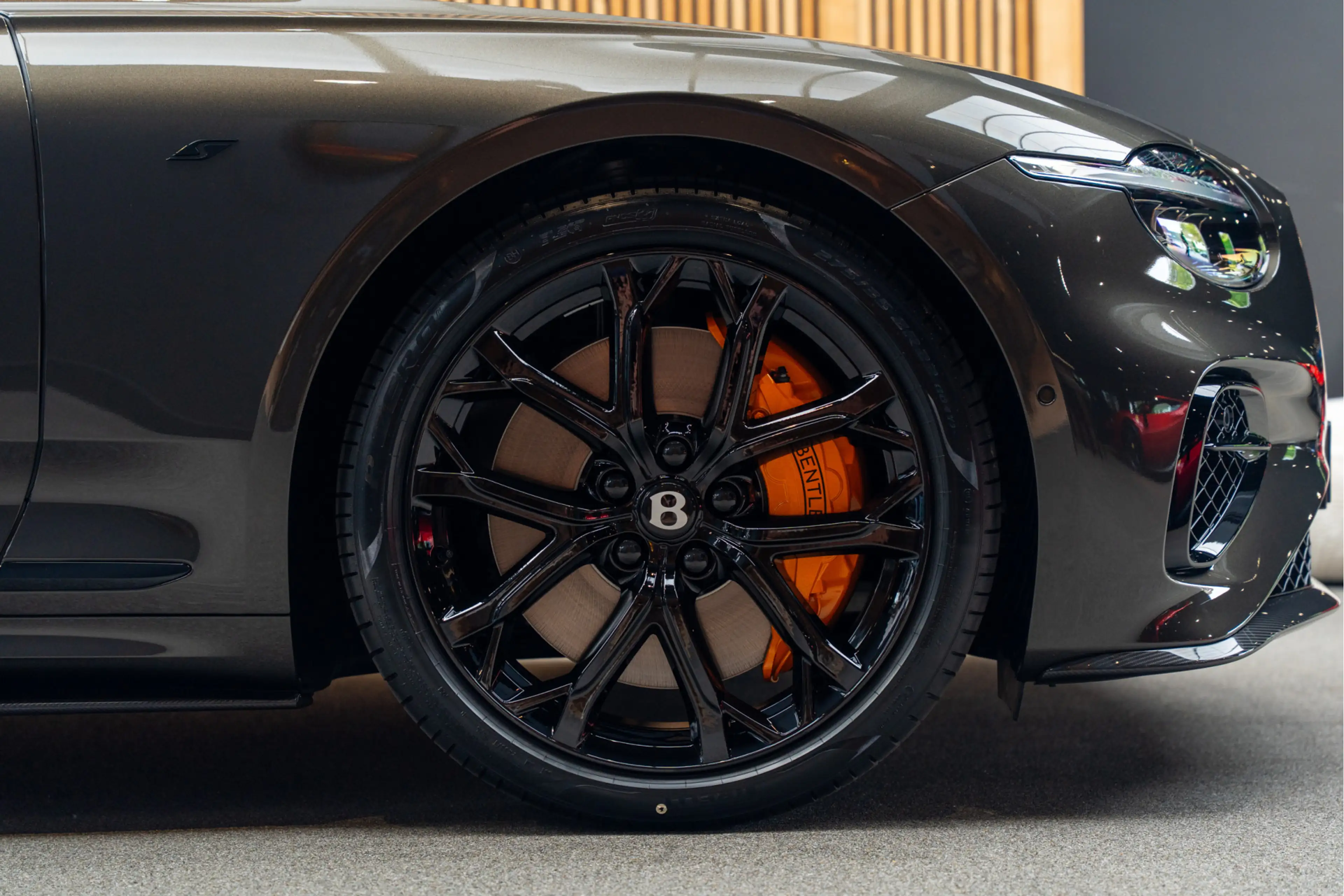 Bentley Continental GT S Carbon Styling Edition 4.0 V8 Hybrid GT S — photo 14