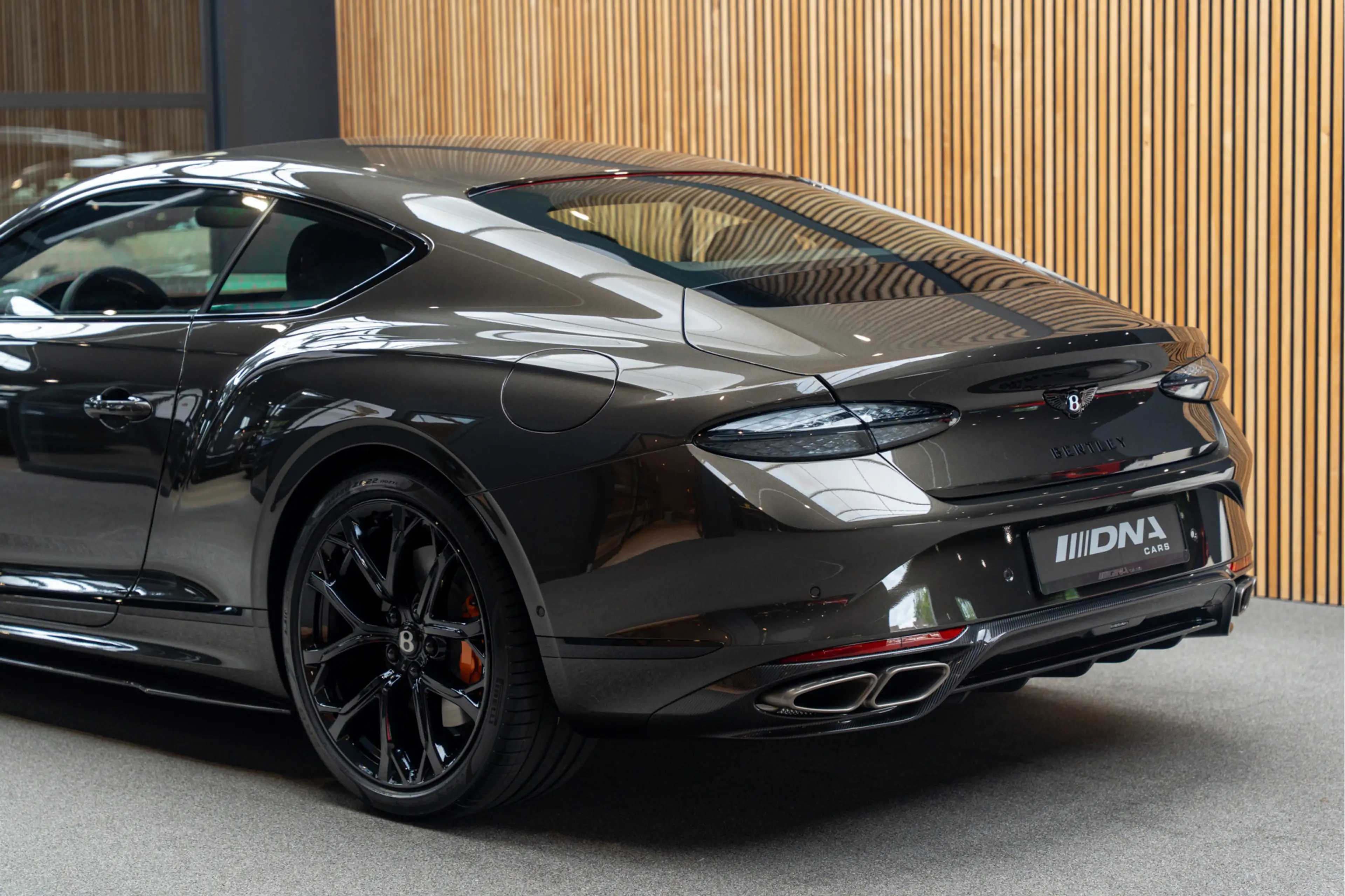 Bentley Continental GT S Carbon Styling Edition 4.0 V8 Hybrid GT S — photo 12