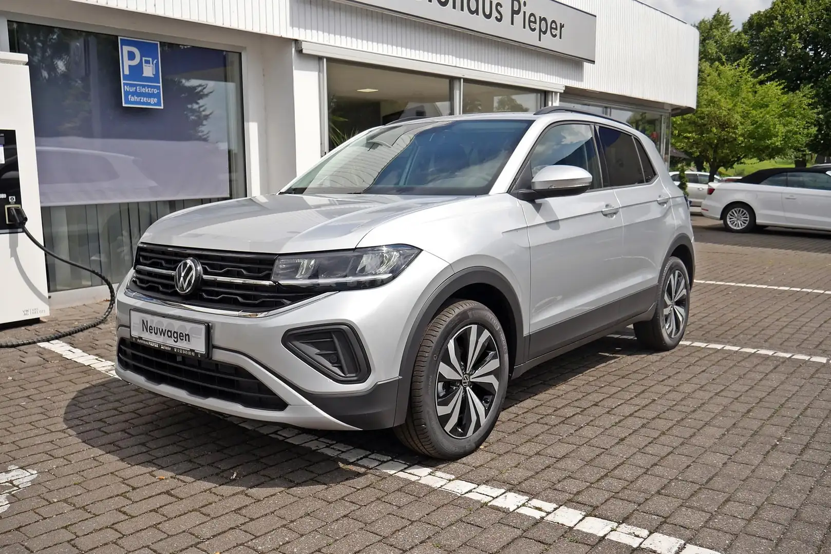 Volkswagen T-Cross LIFE 1.0 TSI App-Connect LED Kamera Sitzheizung... Argent - 2