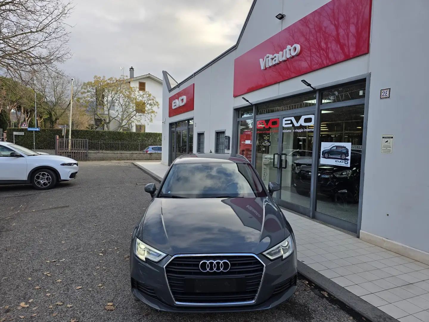 Audi A3 A3 III Sportback 30 tdi Business 116cv s-tronic Grau - 1
