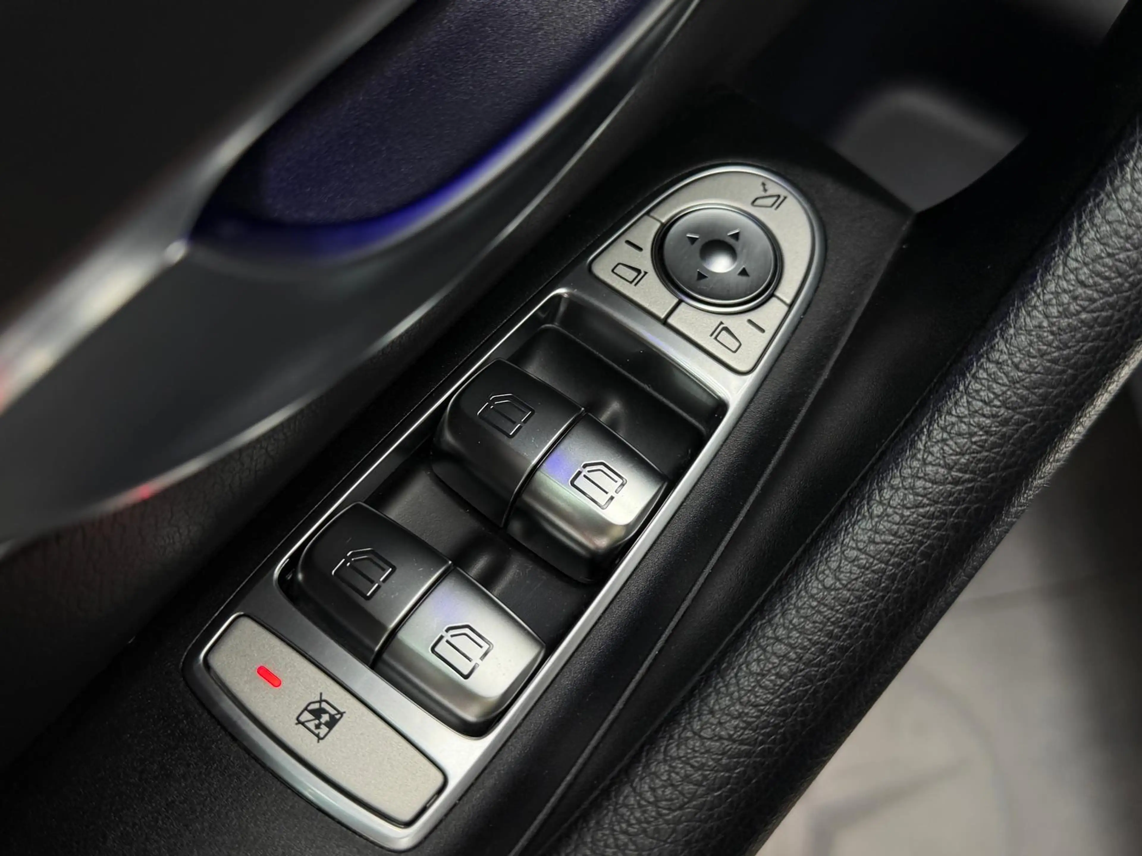 Mercedes-Benz E 400 d 4Matic AMG-LINE|KAM|LED|HUD|LM — photo 13
