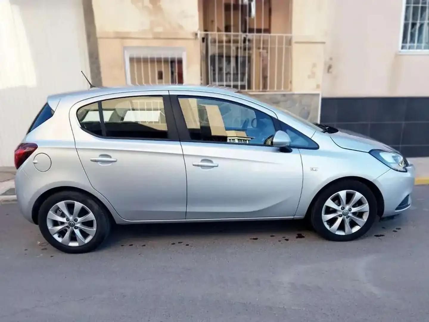 Opel Corsa 1.4 Selective Pro 90 Gris - 2