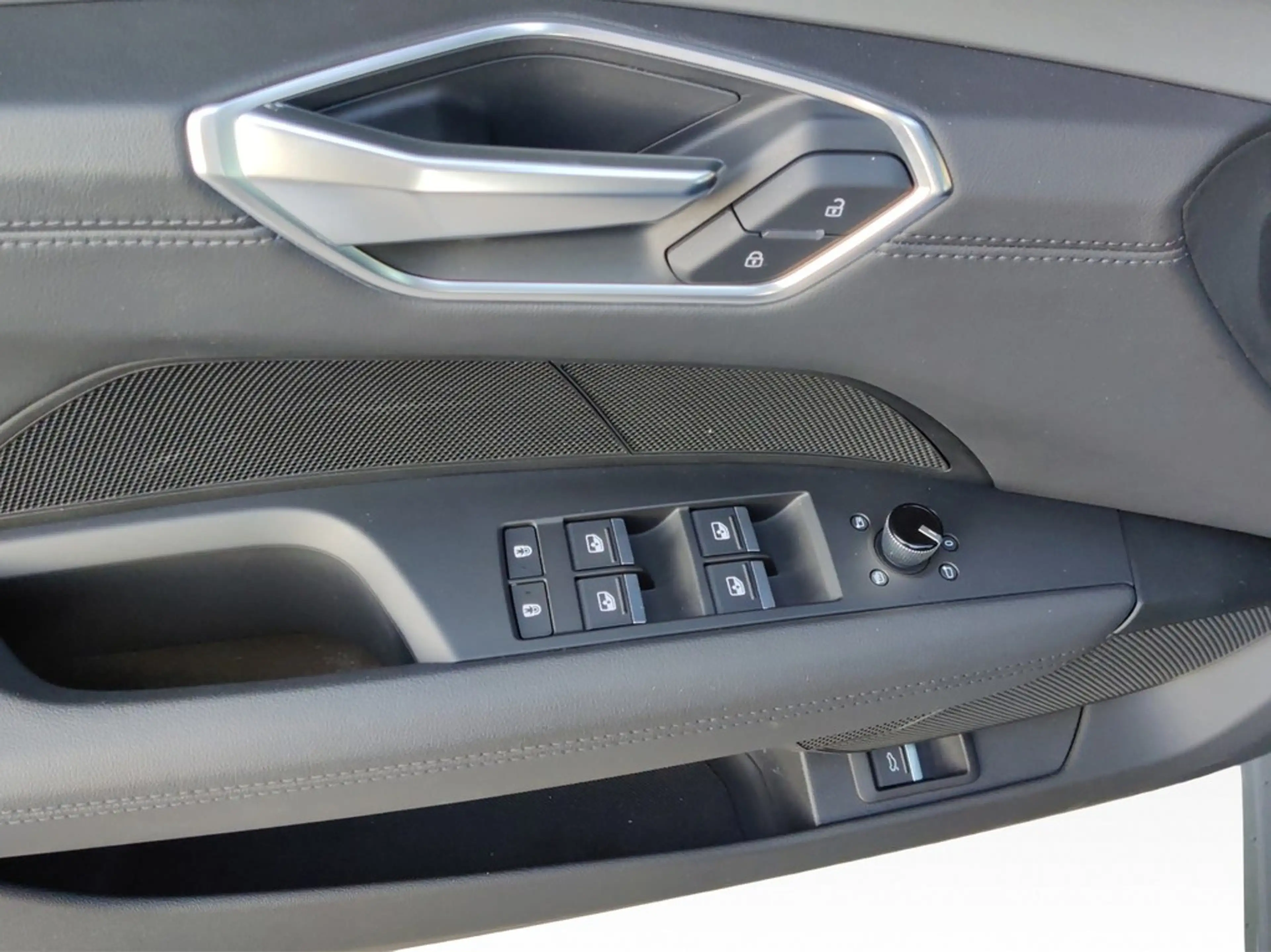Audi e-tron GT quattro 350 kW PANO*WÄRMEPU*LED*NAV*SHZ*ACC*PAR... — photo 12