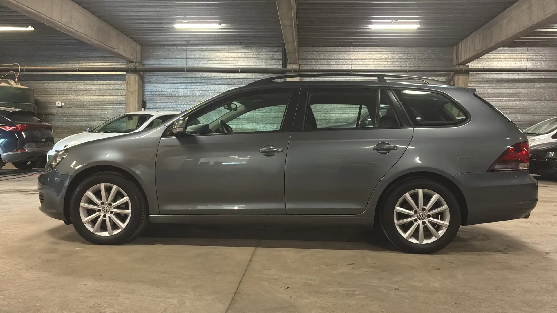 Volkswagen Golf ✅Golf 1.6 TDI DPF BlueMotion Technology Comfortlin Gris - 2
