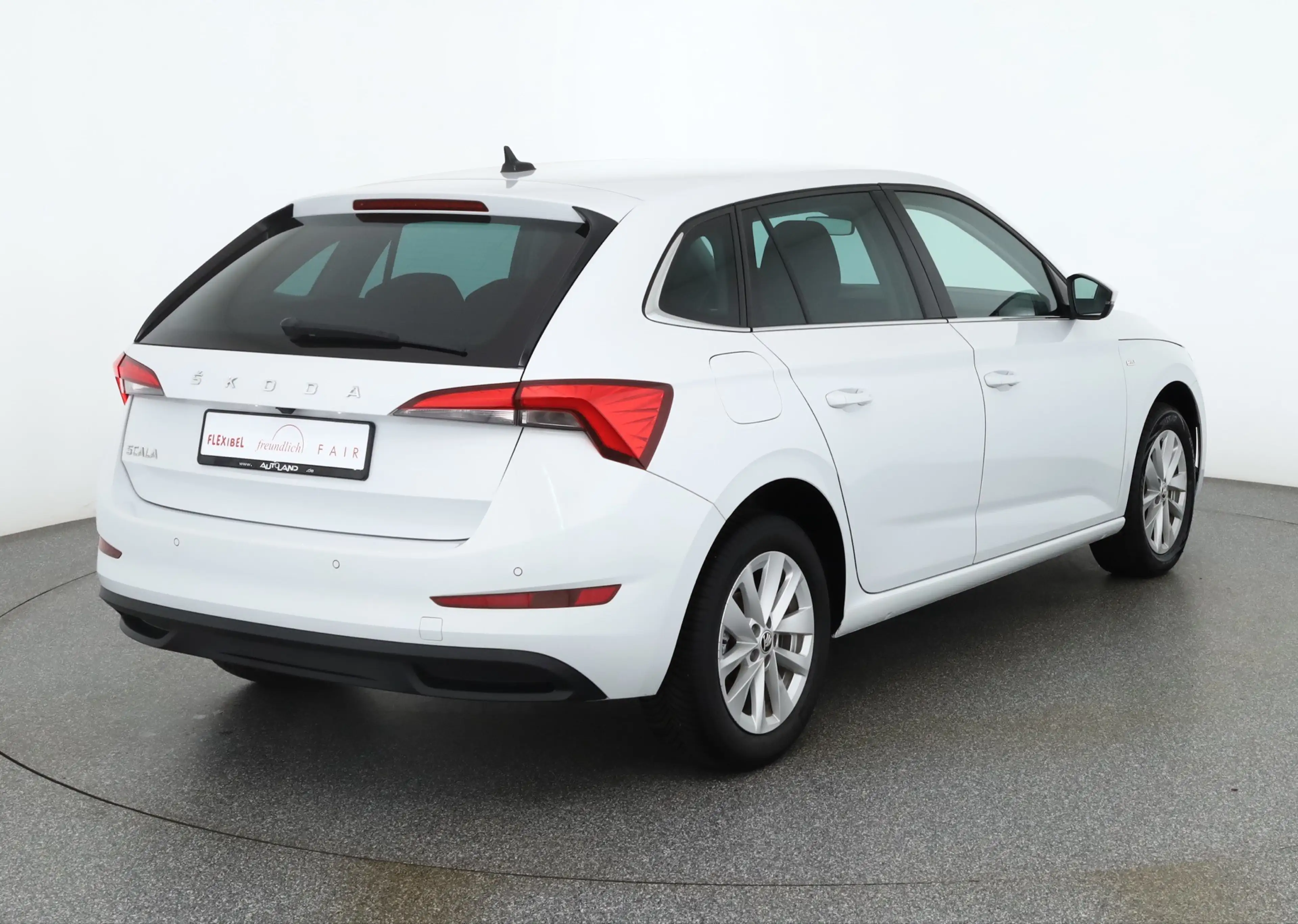 Skoda Scala 1.0 Ambition LED Navi Virtual Cockpit PDC — photo 5
