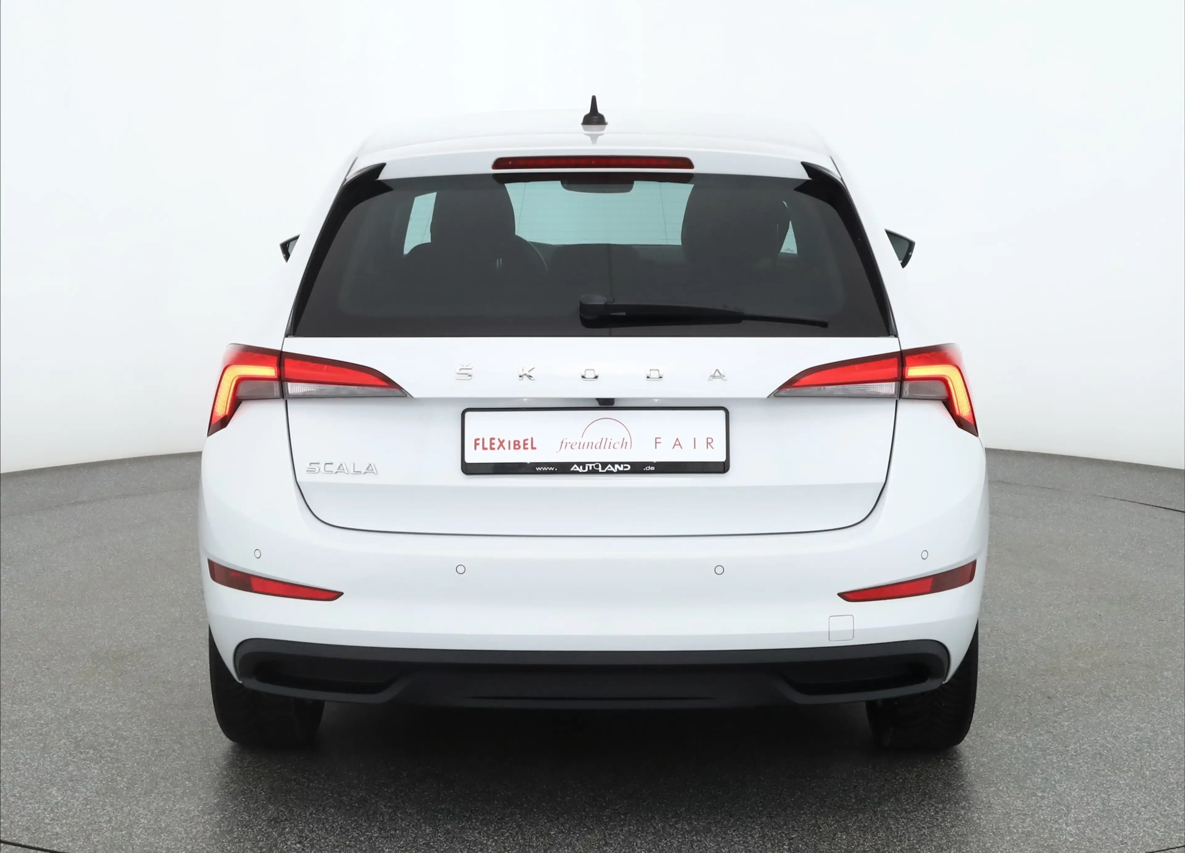 Skoda Scala 1.0 Ambition LED Navi Virtual Cockpit PDC — photo 4