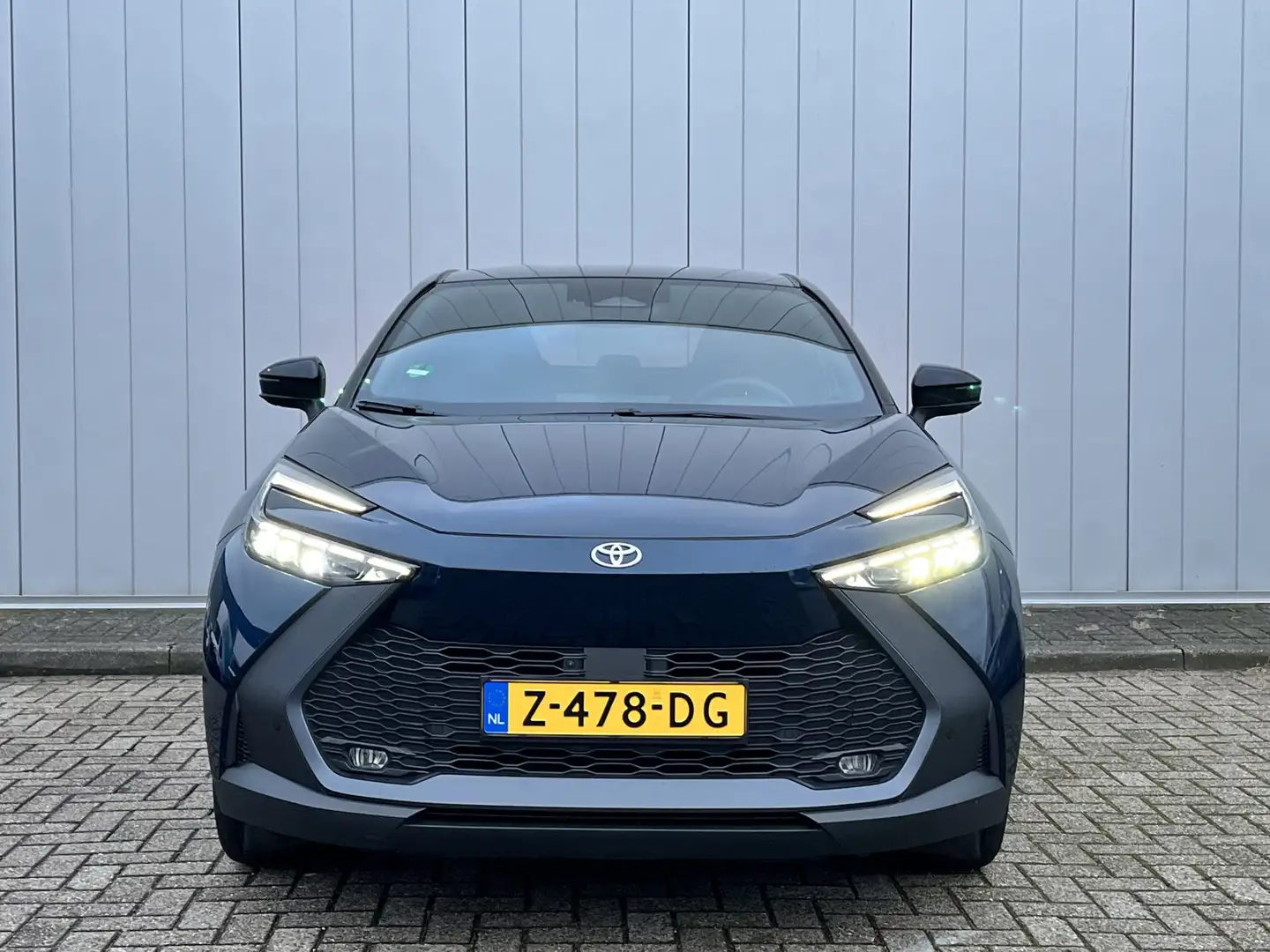 Toyota C-HR 2.0 Hybrid 200 First Edition NL auto Bi-Tone Camer Bleu - 2