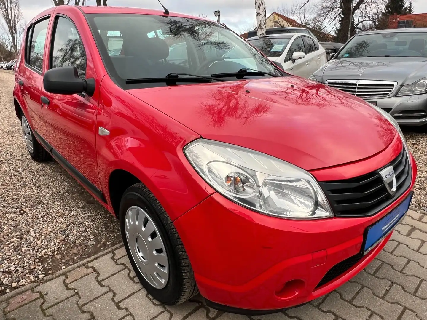 Dacia Sandero Ambiance*2.HD*Klima*ZV*AllWR*TÜV NEU Rot - 2