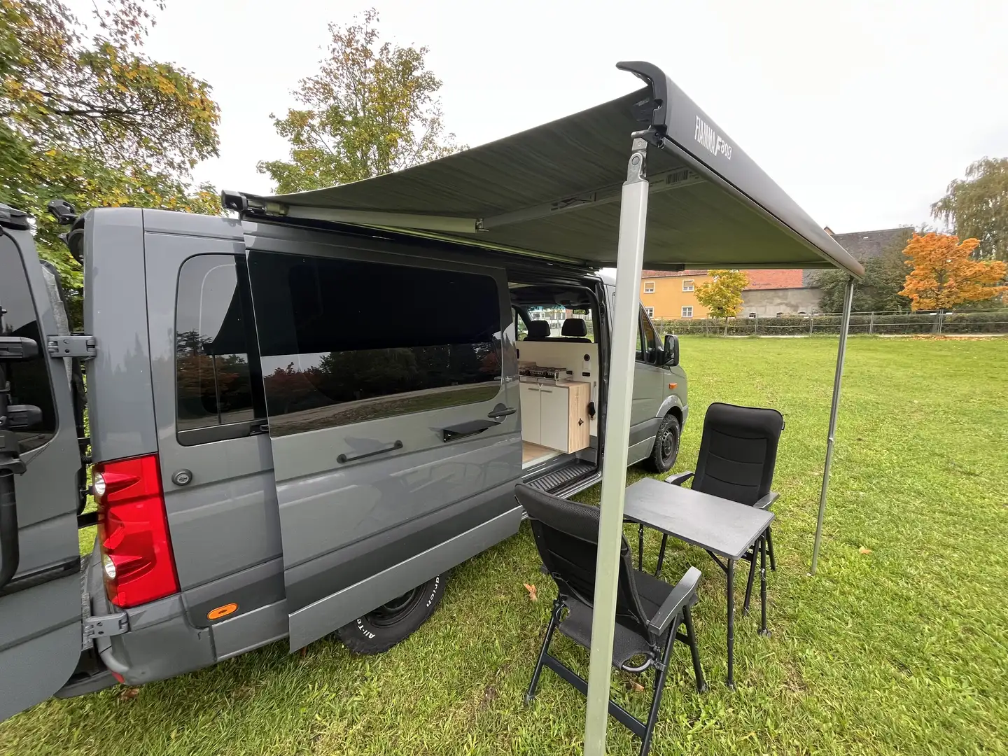 Volkswagen Crafter Campervan/Top-Ausstattung/Vanlife-Traum Grau - 2