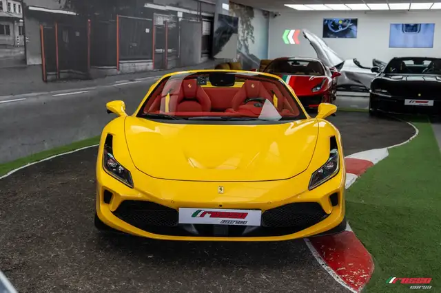 Ferrari F8 Tributo view 2