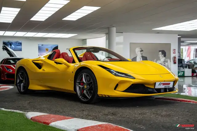 Ferrari F8 Tributo view 4