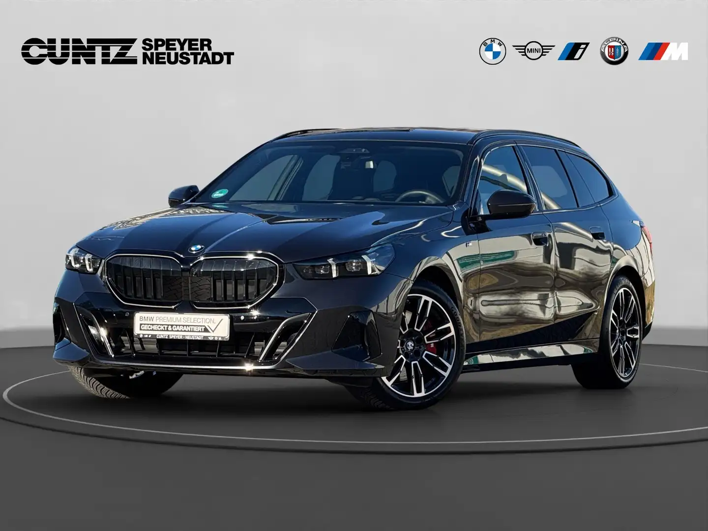 BMW 540 d xDrive Touring M Sport Anhängerkupplung Panorama Grau - 2