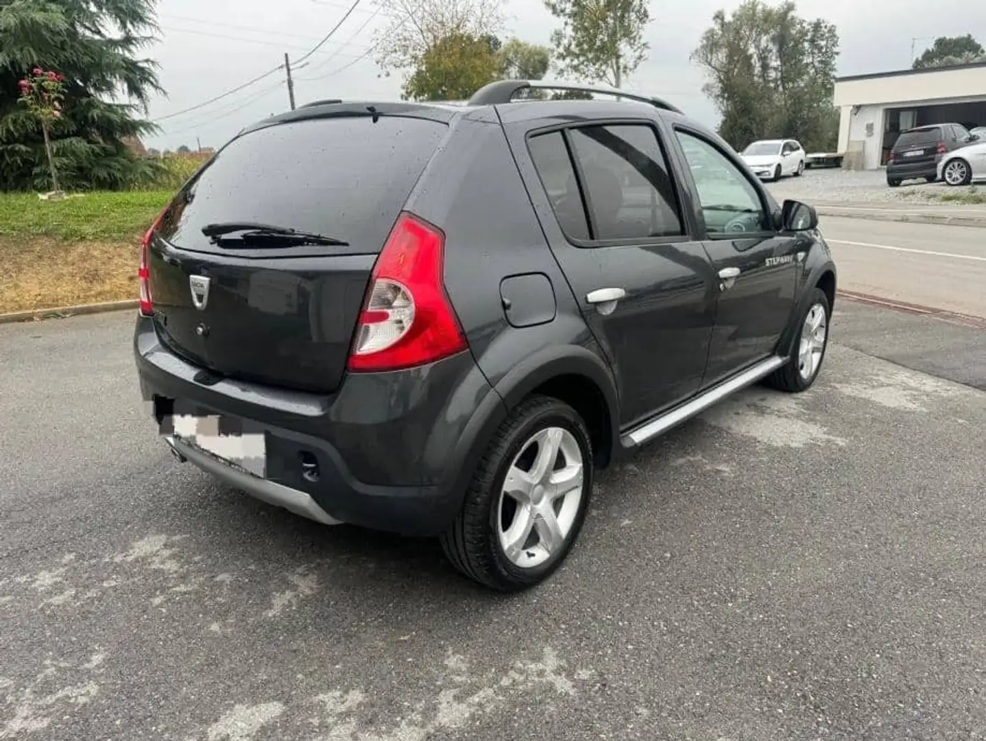 Dacia Sandero 1.6 MPI 90 Blackline - 1