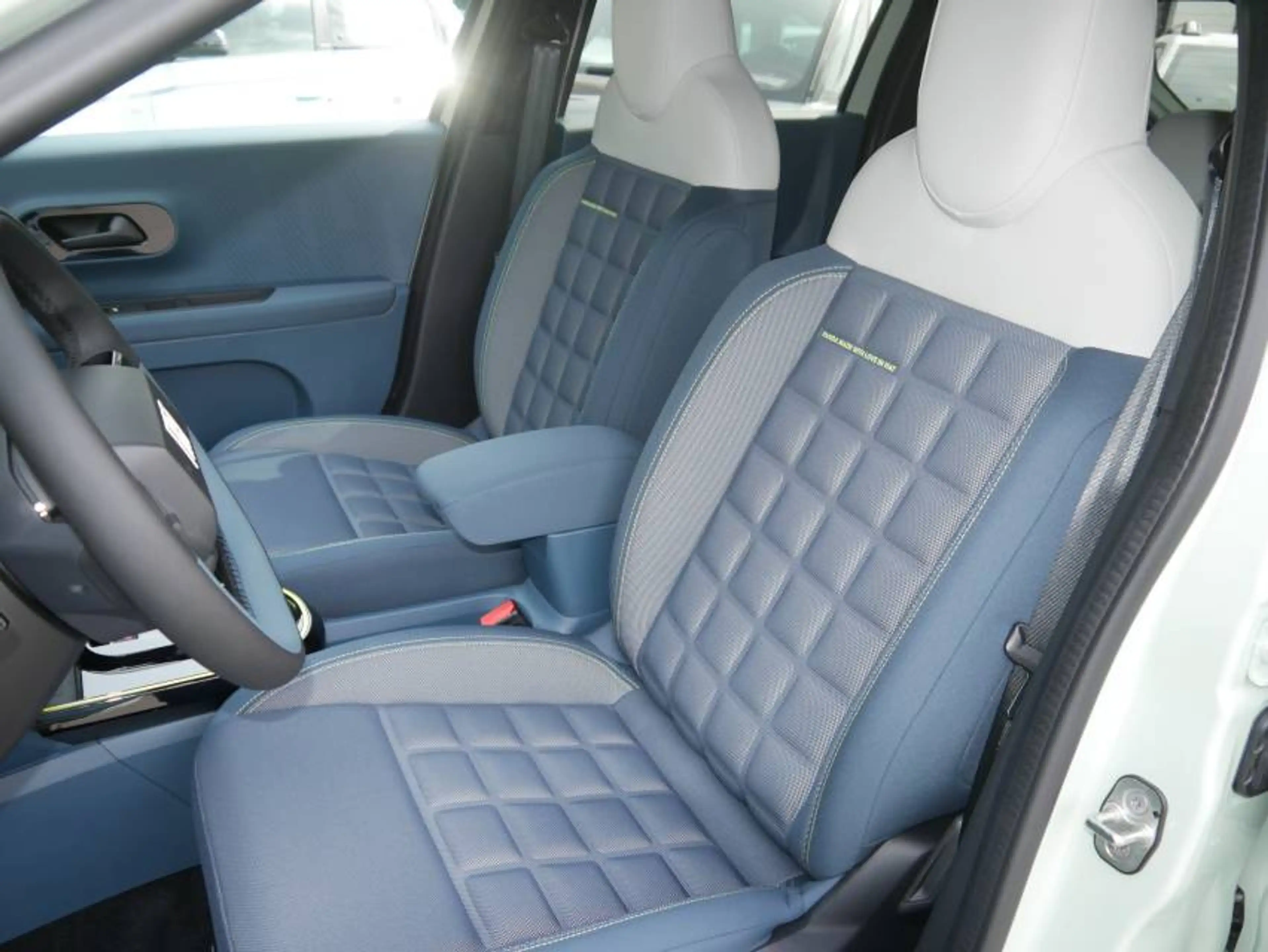 Fiat Grande Panda Hybrid la Prima Winterpaket (VOLL!) — photo 12